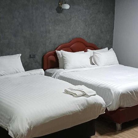 쿤 호스텔 나콘라차시마 외부 사진