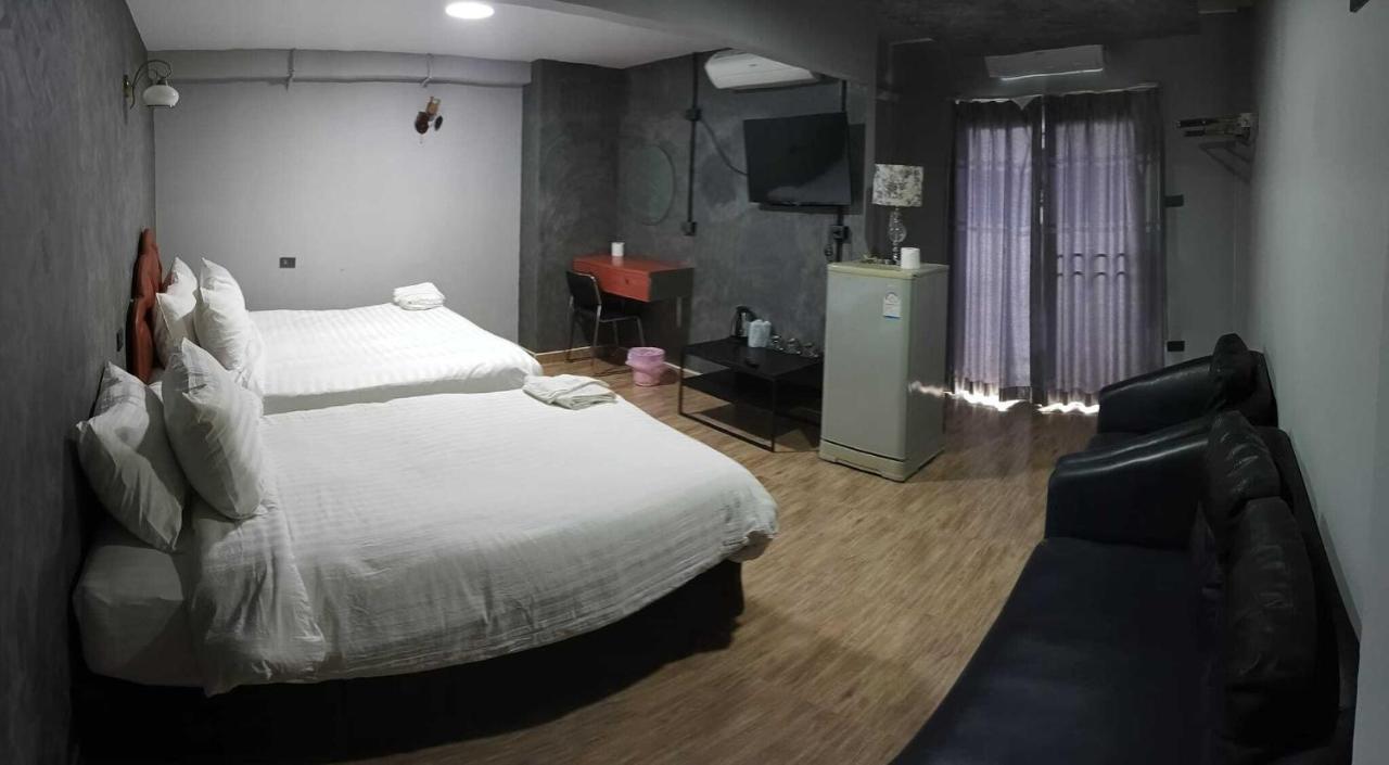 쿤 호스텔 나콘라차시마 외부 사진